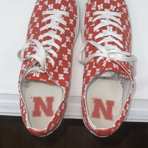 Cornhusker sneakers size 11 - Picture 4 of 8